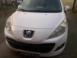 Biały Używany 2011 Peugeot 207 Hatchback | 11 500 zł (Uczciwa cena)