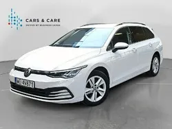Biały Używany 2021 VW Golf VIII Life Kombi | 53 900 zł (Uczciwa cena)