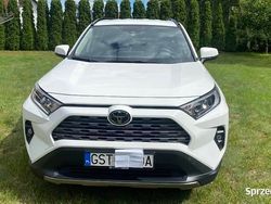 Biały Używany 2022 Toyota RAV4 Comfort SUV | 125 000 zł (Uczciwa cena)