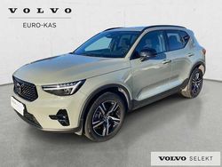 Zielony Używany 2025 Volvo XC40 SUV | 179 999 zł (Dość drogi)