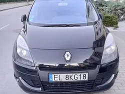 Czarny Używany 2011 Renault Scénic III Minivan | 22 000 zł (Uczciwa cena)