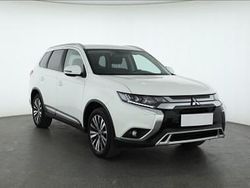 Biały Używany 2019 Mitsubishi Outlander SUV | 78 499 zł (Uczciwa cena)