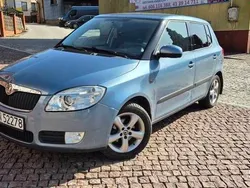 Niebieski Używany 2010 Skoda Fabia Hatchback | 19 900 zł