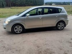 Srebrny Używany 2005 Toyota Corolla Verso Minivan | 7900 zł (Uczciwa cena)