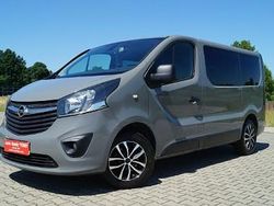 Szary Używany 2015 Opel Vivaro Van | 56 900 zł (Uczciwa cena)