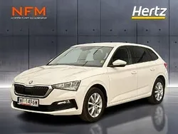 Biały Używany 2021 Skoda Scala Ambition Hatchback | 51 200 zł (Uczciwa cena)