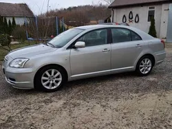 Szary Używany 2004 Toyota Avensis Sedan/Limuzyna | 10 800 zł (Uczciwa cena)