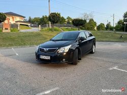 Czarny Używany 2010 Toyota Avensis Kombi | 23 900 zł (Uczciwa cena)