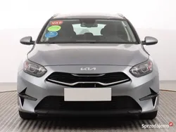 Szary Używany 2021 Kia Ceed Kombi | 69 999 zł (Uczciwa cena)