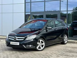 Czarny Używany 2013 Mercedes B200 Minivan | 44 999 zł