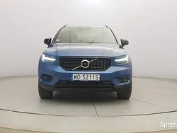 Niebieski Używany 2021 Volvo XC40 R-Design SUV | 154 800 zł (Uczciwa cena)