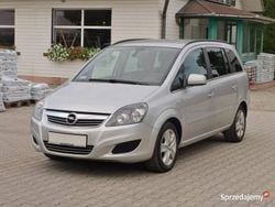 Srebrny Używany 2011 Opel Zafira Minivan | 15 700 zł (Uczciwa cena)
