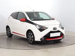 Biały Używany 2019 Toyota Aygo Hatchback | 40 999 zł (Uczciwa cena)