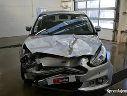 Srebrny Używany 2015 Ford S-MAX S Minivan | 17 500 zł