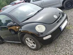 Czarny Używany 2004 VW Beetle Hatchback | 8900 zł