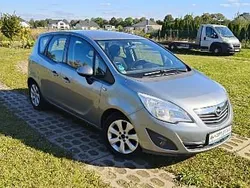 Szary Używany 2010 Opel Meriva Minivan | 19 500 zł