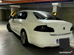Biały Używany 2011 Skoda Superb Sedan/Limuzyna | 30 000 zł (Uczciwa cena)