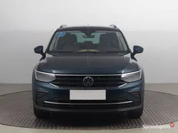 Niebieski Używany 2021 VW Tiguan SUV | 109 999 zł (Uczciwa cena)