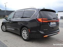 Czarny Używany 2022 Chrysler Pacifica SUV | 109 900 zł (Dobra cena)