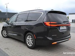 Czarny Używany 2022 Chrysler Pacifica SUV | 109 900 zł (Dobra cena)