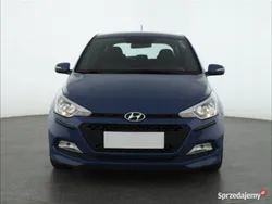 Niebieski Używany 2017 Hyundai i20 Hatchback | 41 999 zł (Uczciwa cena)