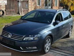 Szary (metalik) Używany 2011 VW Passat Sedan/Limuzyna | 39 900 zł (Dość drogi)