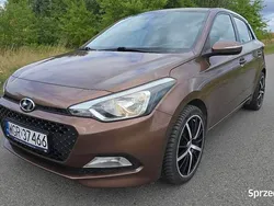 Brązowy Używany 2015 Hyundai i20 Hatchback | 24 500 zł (Drogi)