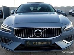 Szary Używany 2022 Volvo S60 Sedan/Limuzyna | 116 700 zł