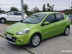 Zielony jasny (metalik) Używany 2010 Renault Clio II Hatchback | 17 900 zł (Uczciwa cena)