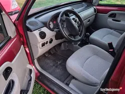 Wiśniowy Używany 2006 Renault Kangoo Minivan | 4999 zł