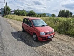 Czerwony Używany 2003 Fiat Panda Hatchback | 4200 zł (Uczciwa cena)