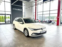 Biały Używany 2022 VW Golf VIII R Kombi | 68 900 zł (Uczciwa cena)
