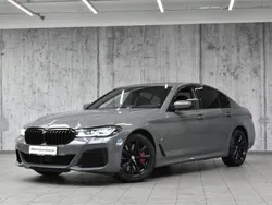 Szary bernina z bursztynowym połyskiem metalizowany Używany 2020 BMW 540 Shadowline Sedan/Limuzyna | 204 800 zł (Dobra cena)