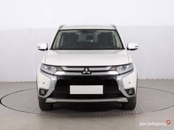 Biały Używany 2016 Mitsubishi Outlander SUV | 64 999 zł (Uczciwa cena)