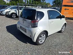 Biały Używany 2010 Toyota iQ Hatchback | 15 700 zł