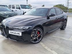 Lakier metalizowany czarny volcano black Nowe 2025 Alfa Romeo Giulia Veloce Sedan/Limuzyna | 224 940 zł (Uczciwa cena)
