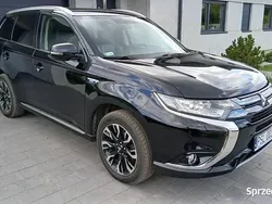 Czarny Używany 2015 Mitsubishi Outlander P-HEV SUV | 57 000 zł (Uczciwa cena)
