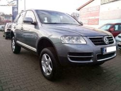 Seledynowy Używany 2004 VW Touareg SUV | 35 900 zł