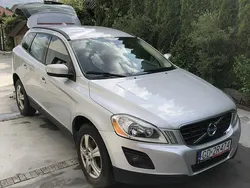 Srebrny (metalik) Używany 2010 Volvo XC60 SUV | 39 900 zł (Dość drogi)