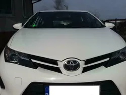 Biały Używany 2015 Toyota Auris Active Hatchback | 36 500 zł (Dobra cena)