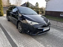 Czarny Używany 2017 Toyota Avensis Kombi | 44 900 zł (Uczciwa cena)