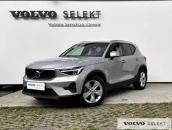 Srebrny Używany 2024 Volvo XC40 SUV | 151 900 zł (Super Cena)