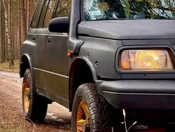 Czarny Używany 1995 Suzuki Vitara SUV | 9900 zł