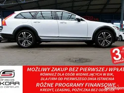 Biały Używany 2020 Volvo V90 CC Kombi | 199 900 zł (Uczciwa cena)