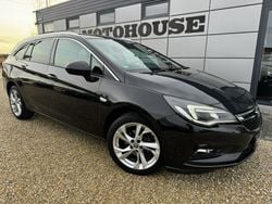 Czarny (metalik) Używany 2016 Opel Astra Dynamic Kombi | 39 900 zł (Dość drogi)