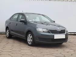 Szary Używany 2018 Skoda Rapid Hatchback | 41 999 zł (Uczciwa cena)