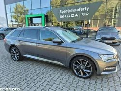 Szary Używany 2022 Skoda Superb Kombi | 92 900 zł (Dość drogi)