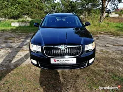 Czarny (metalik) Używany 2011 Skoda Superb Ambition Kombi | 21 990 zł (Dobra cena)