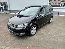 Czarny (metalik) Używany 2015 VW Touran Minivan | 36 700 zł (Dobra cena)