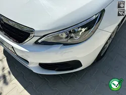 Biały Używany 2019 Peugeot 308 Hatchback | 39 900 zł (Dobra cena)